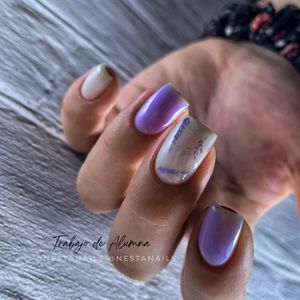 Image post by @nestanails on Instagram