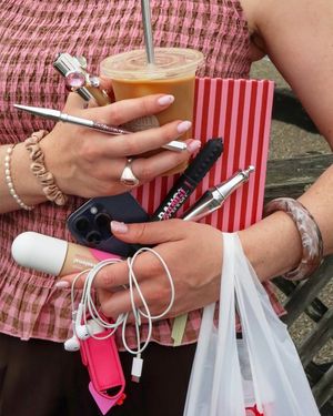 Image post by @benefitcosmeticsuk on Instagram