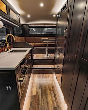 Image post by @earthroamer on Instagram