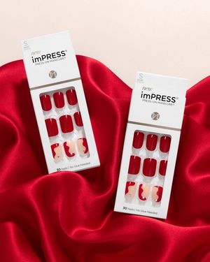 Image post by @impresslashes on Instagram