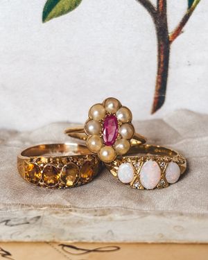 Image post by @maejeanvintage on Instagram