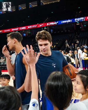 Image post by @dallasmavs on Instagram