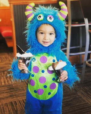 Image post by @friendlys on Instagram
