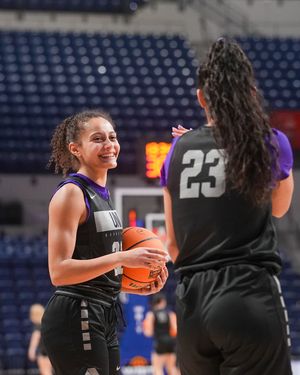 Image post by @uni_wbb on Instagram