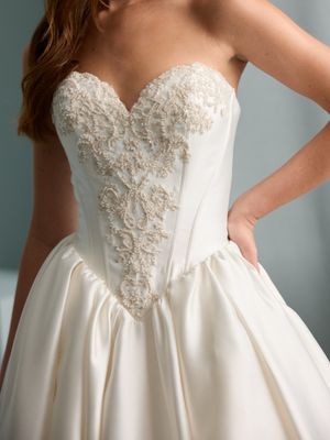 Image post by @vowdweddings on Instagram