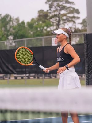 Image post by @sfa_tennis on Instagram
