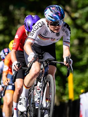 Image post by @wmncycling on Instagram