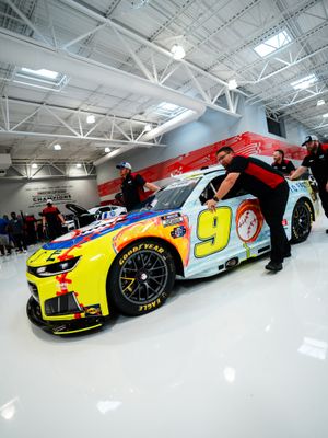 Image post by @teamhendrick on Instagram