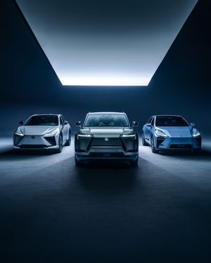 Image post by @discoverlexus on Instagram