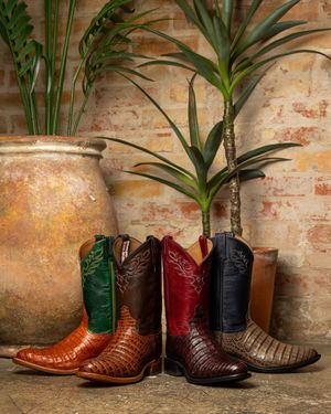 Image post by @tonylamaboots on Instagram