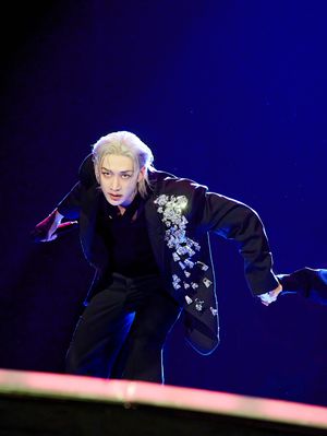 Image post by @ellemenhk on Instagram