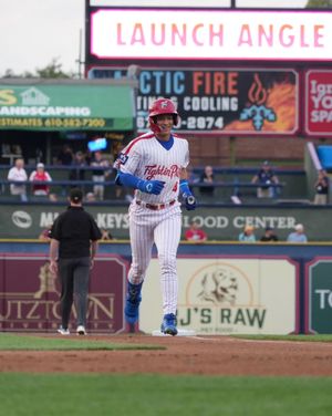 Image post by @fightins on Instagram