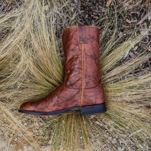 Image post by @justinboots_ on Instagram