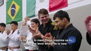 Video post by @ufcespanol on YouTube