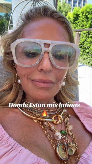 Video post by @shop.with.caroline on TikTok