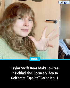 Image post by @extratv on Instagram