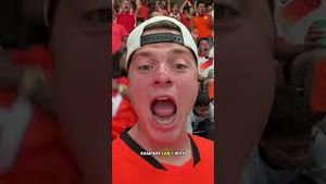 Video post by @snapbacksports1 on YouTube