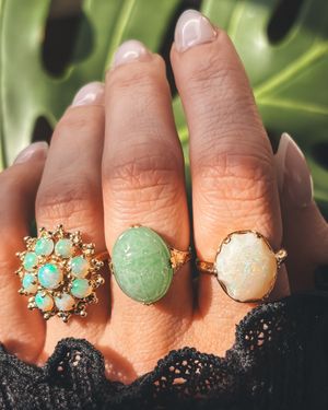 Image post by @maejeanvintage on Instagram