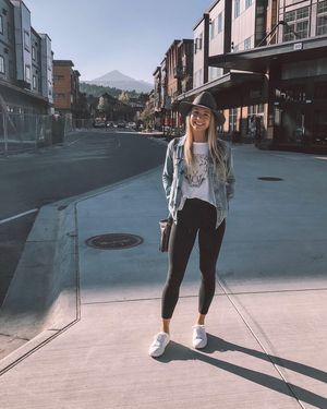 Image post by @carolinewpotter on Instagram