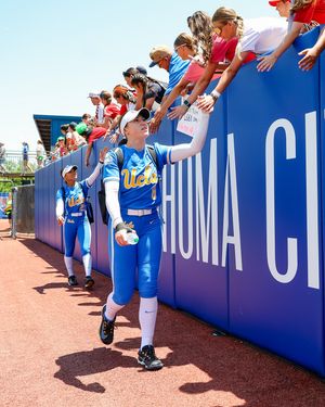 Image post by @uclasoftball on Instagram