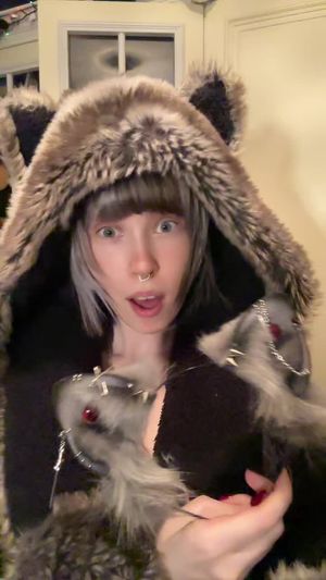 Video post by @ember.w0lf on TikTok