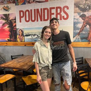 Image post by @poundershawaiiangrill on Instagram
