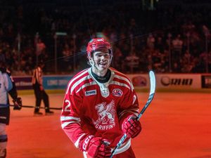 Image post by @griffinshockey on Twitter