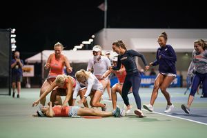 Image post by @PepperdineWaves on Twitter