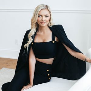Image post by @katiekayofficial on Instagram