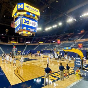 Image post by @umhoops on Instagram