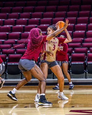 Image post by @elonwbasketball on Instagram