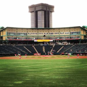 Image post by @dbu_baseball on Instagram