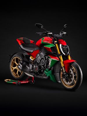 Image post by @ducati on Instagram
