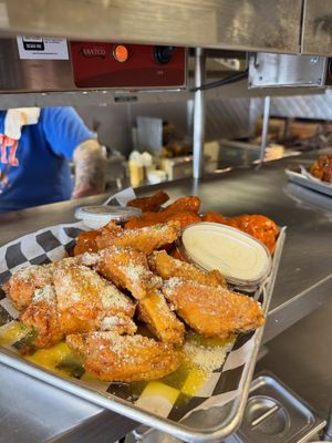 Image post by @wingnutzbarandgrill on Instagram