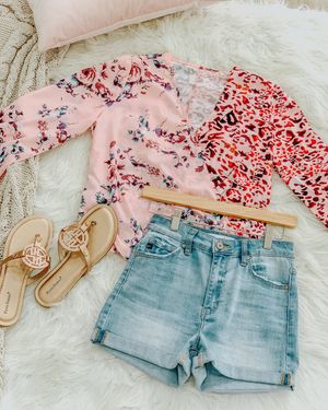 Image post by @shopfillyflair on Instagram