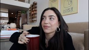 Video post by @gabyulloa_ on YouTube