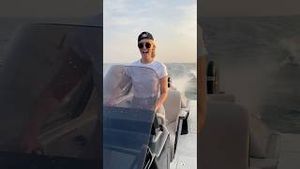 Video post by @supercarblondie on YouTube