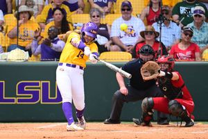 Image post by @LSUsoftball on Twitter