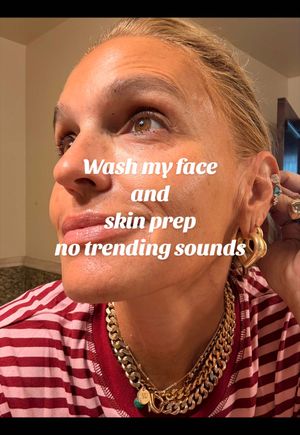 Video post by @shop.with.caroline on TikTok