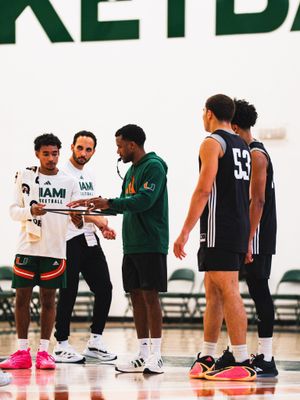 Image post by @caneshoops on Instagram