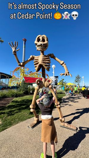 Video post by @Jessheartsthemeparks on Facebook