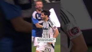 Video post by @FOX Soccer on YouTube