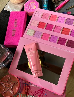 Image post by @JeffreeStar on Twitter