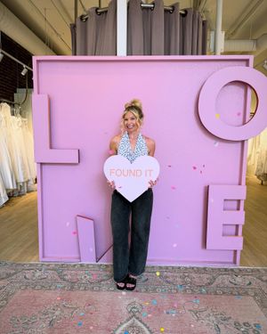 Image post by @vowdweddings on Instagram