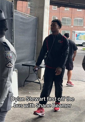 Video post by @on3rivals on TikTok