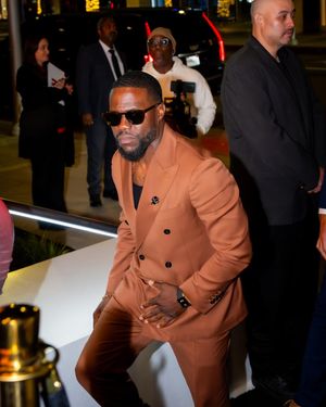 Image post by @kevinhart4real on Instagram