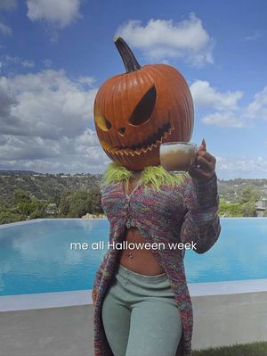 Image post by @hastaabajopod on Instagram