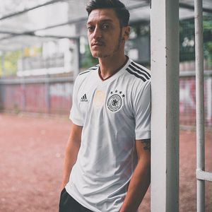 Image post by @soccerdotcom on Instagram