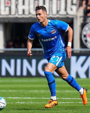Image post by @azalkmaar on Instagram