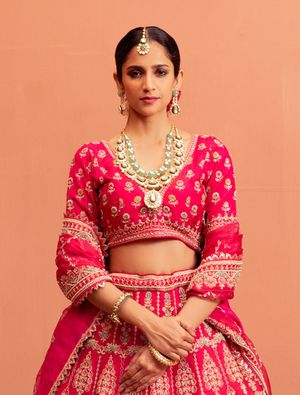 Image post by @ambika_fashion_kolkata on Instagram